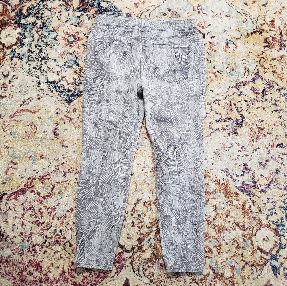 White House Black Market High Rise Sculpt Ankle Skinny Snake Print Jeans Size 10 - Picture 3 of 13